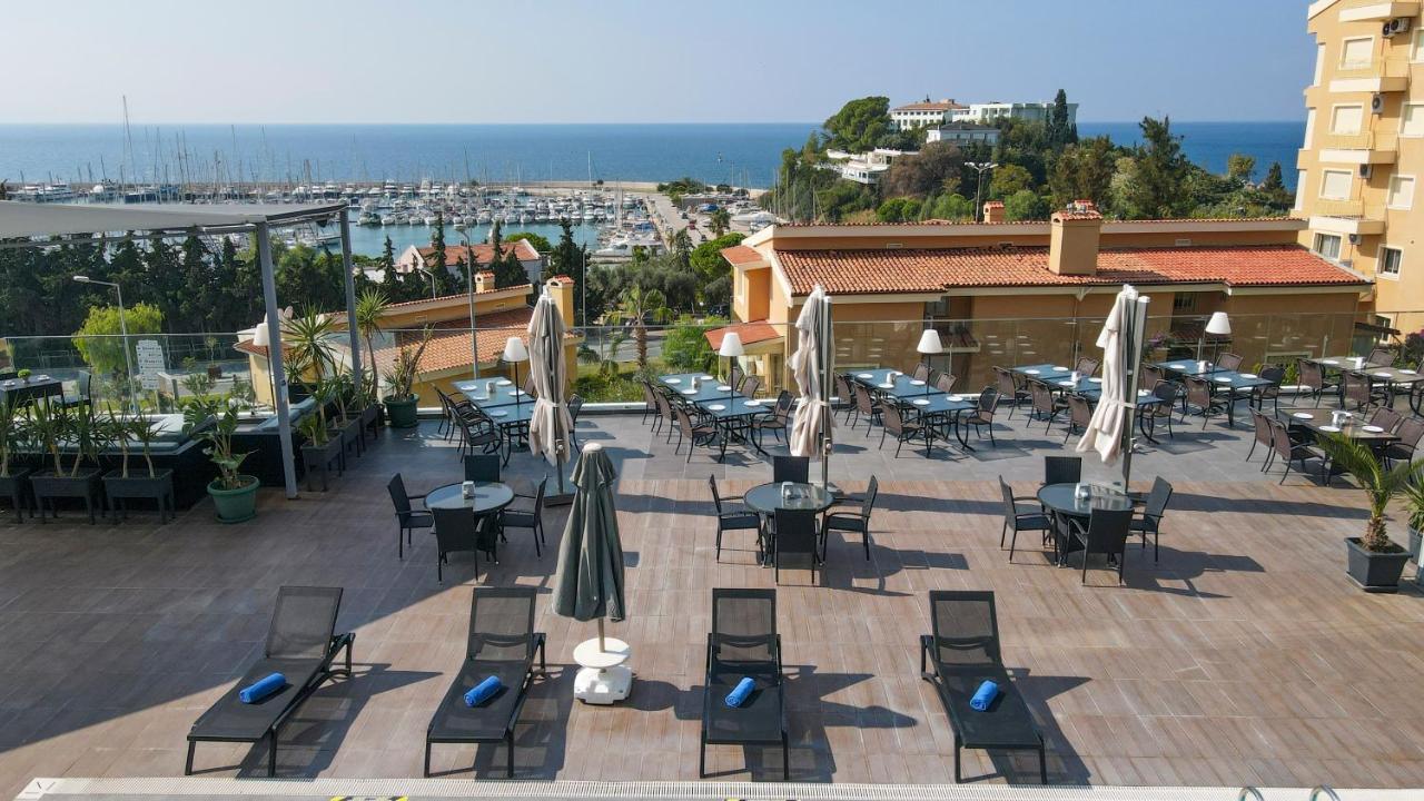 Marina Hotel 쿠사다시 외부 사진