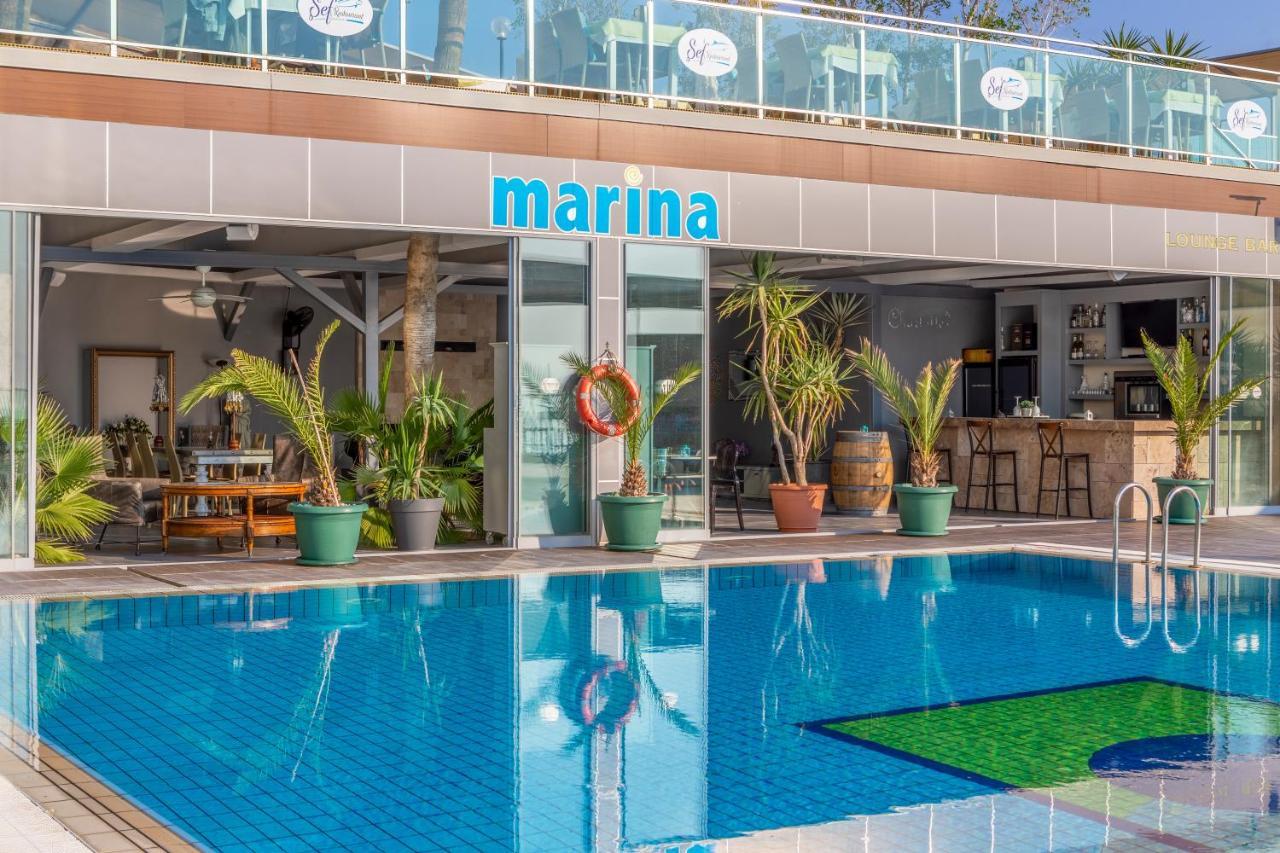 Marina Hotel 쿠사다시 외부 사진