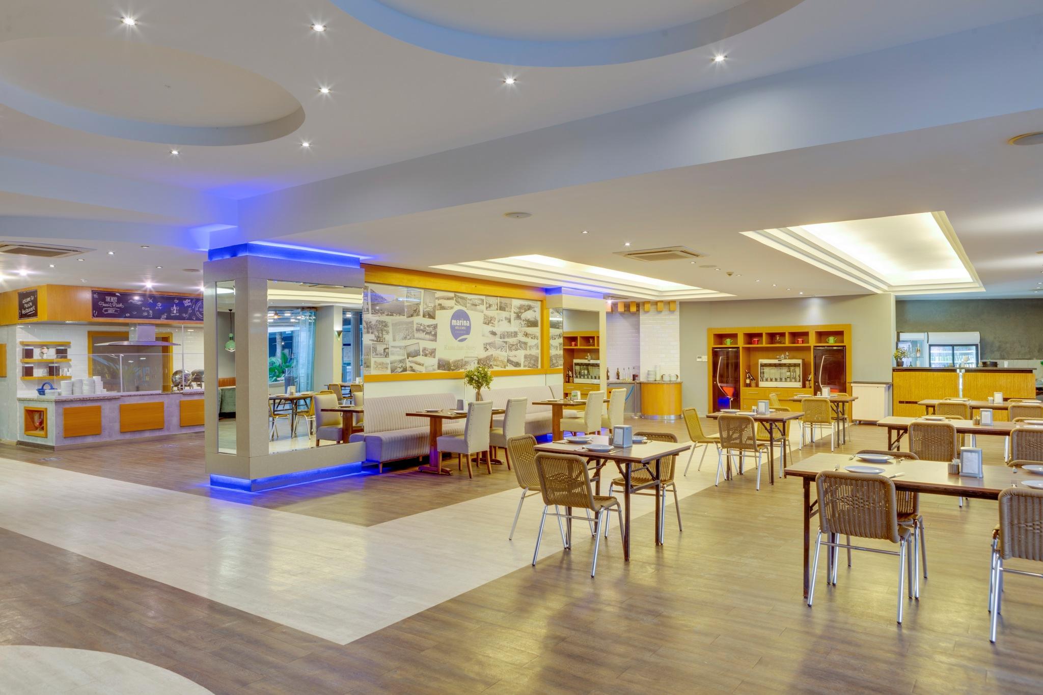 Marina Hotel 쿠사다시 외부 사진