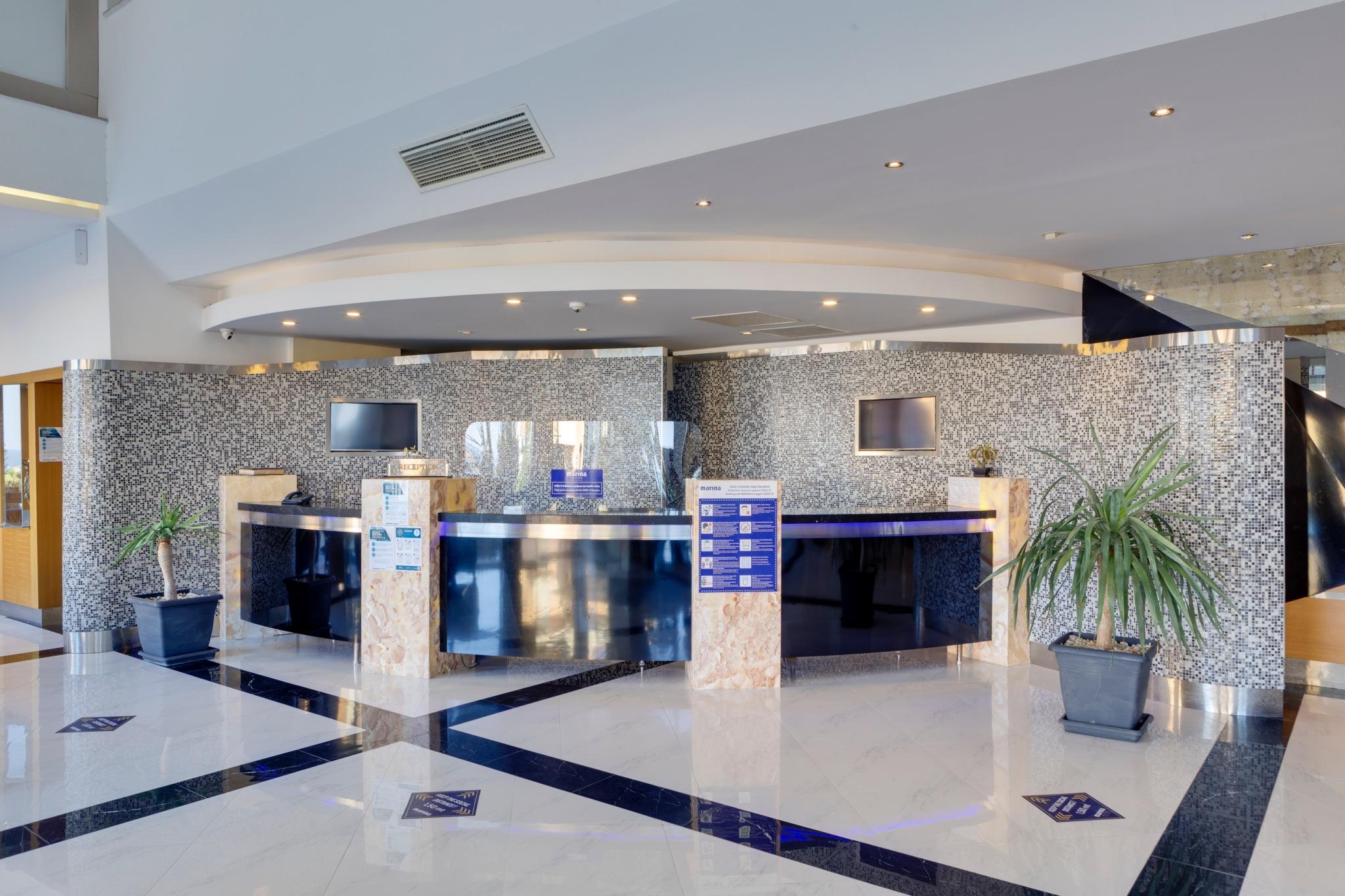 Marina Hotel 쿠사다시 외부 사진