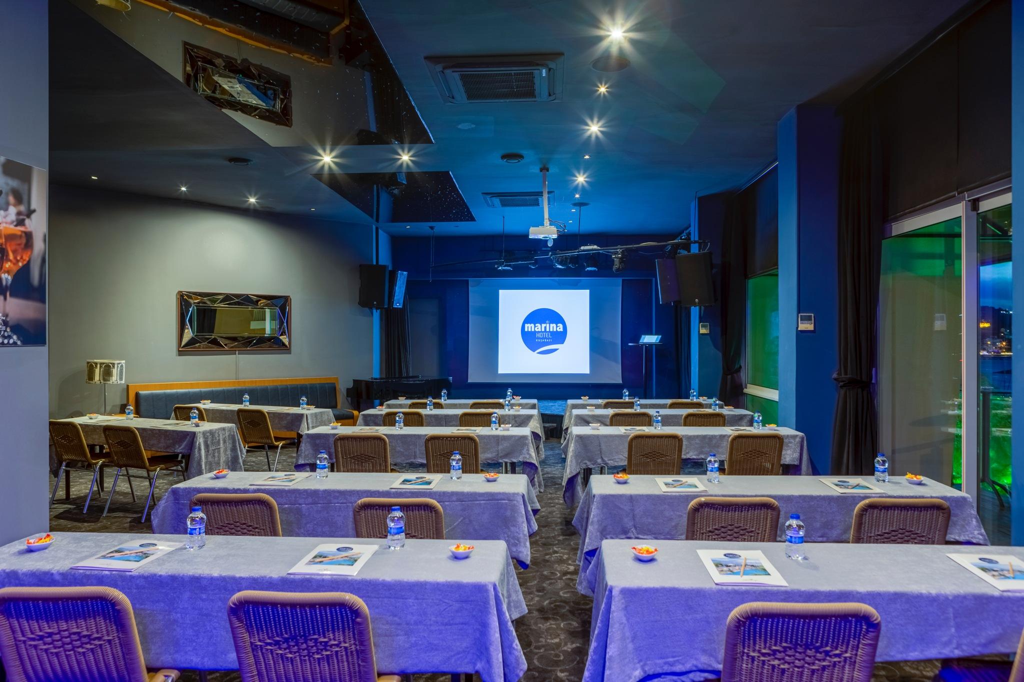 Marina Hotel 쿠사다시 외부 사진