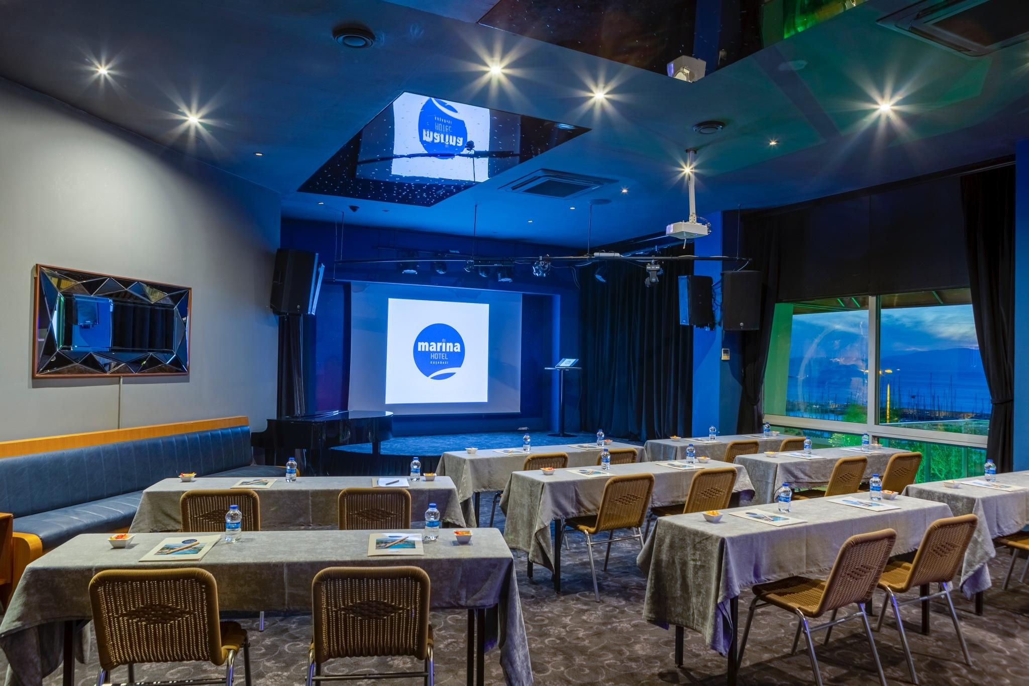 Marina Hotel 쿠사다시 외부 사진