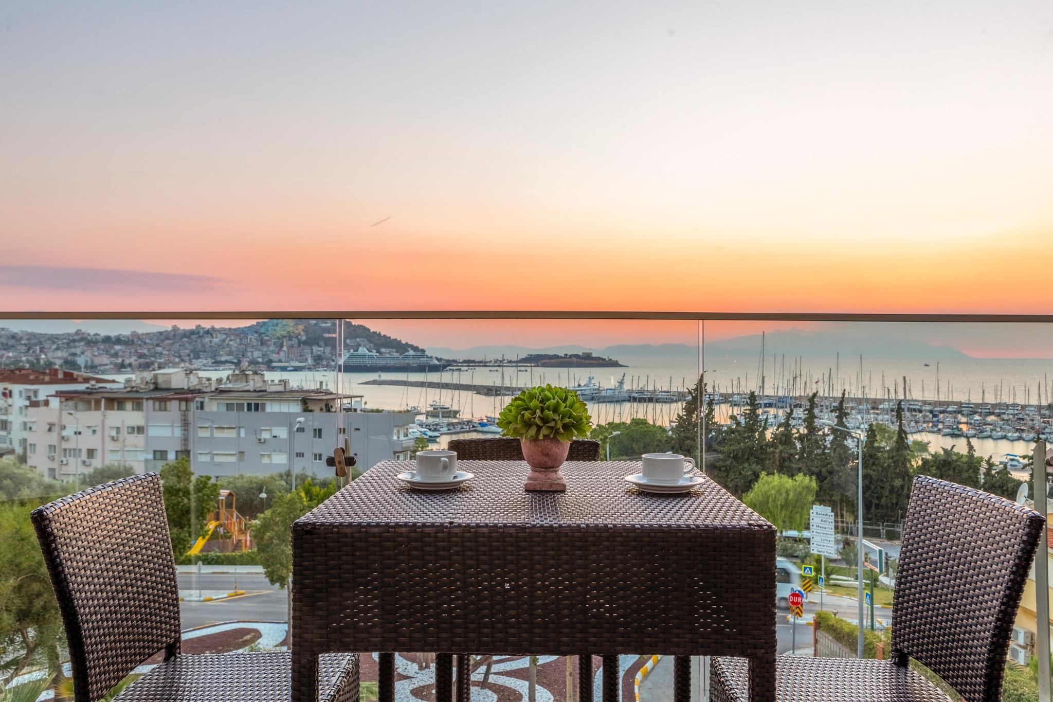 Marina Hotel 쿠사다시 외부 사진