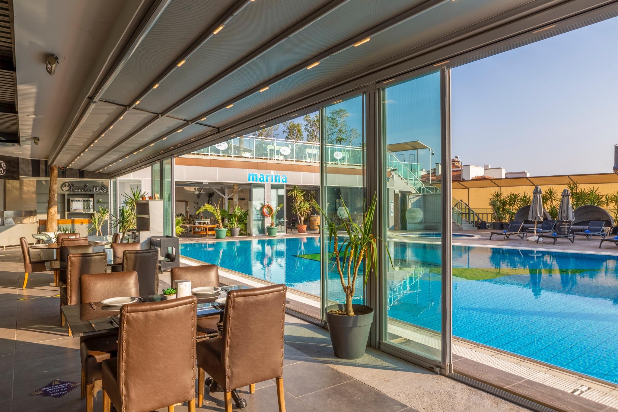 Marina Hotel 쿠사다시 외부 사진